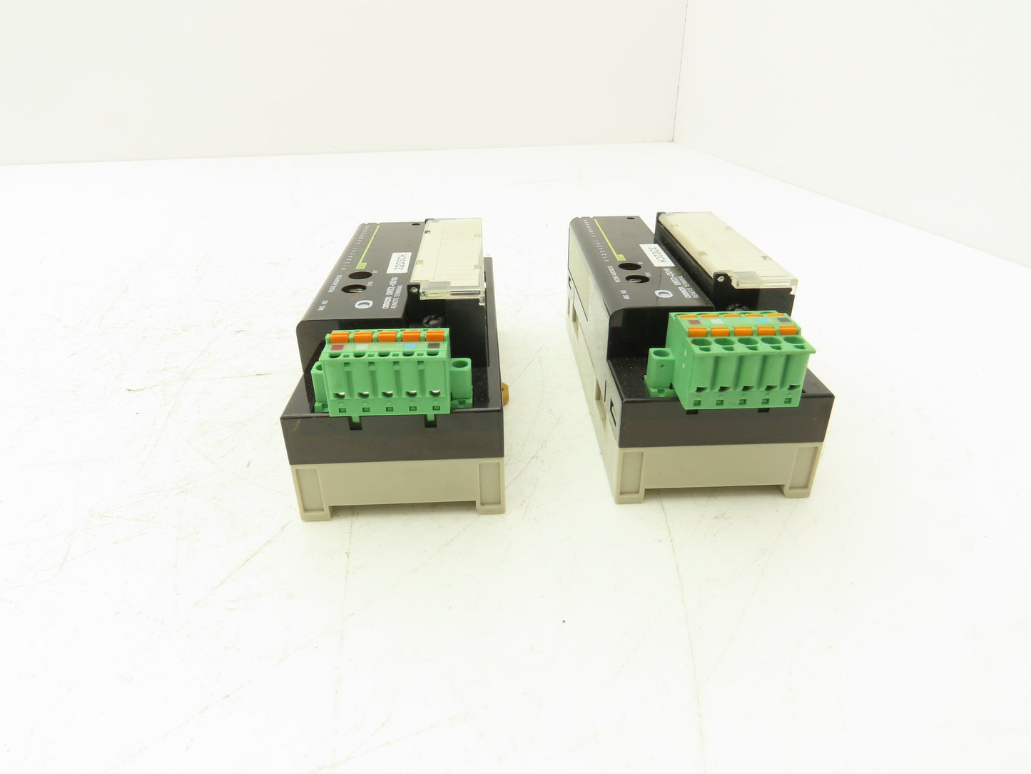 Omron DRT2-OD16 Remote Terminal PLC Output Module 24VDC Lot of 2