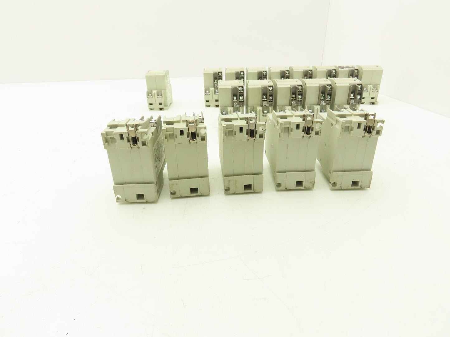 Fuji Electric Circuit Breakers AC/DC | 1/3/5/10/15A | 2-Pole | Lot of 19