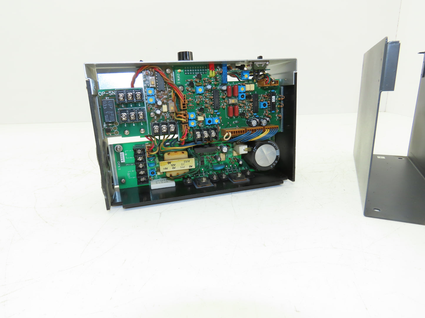 Osaka Seiko CVFN-3MS Variable Frequency Drive VFD 110/220VAC 2A 50-200Hz Output