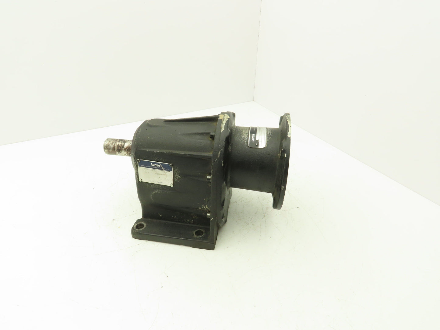 Lenze 12.602.12.1.5 Inline Gearbox 6.3:1 Reducer 285 RPM IEC Metric Frame