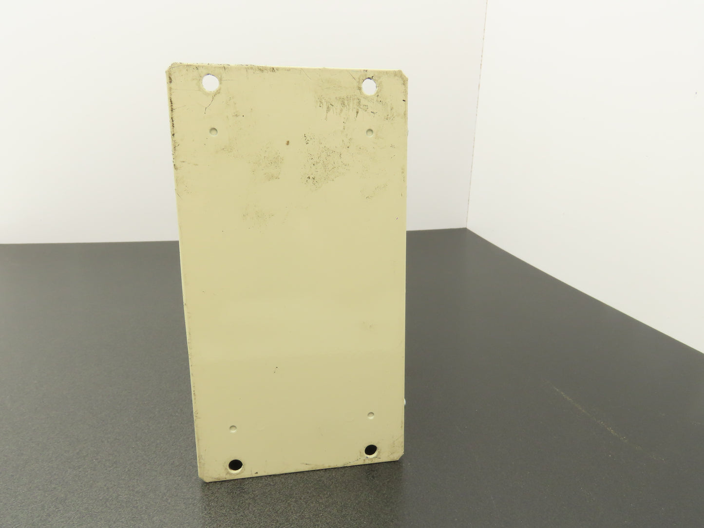 Sanki VVVF P211 Parts Feeder Power Supply 100/200VAC In 0-240VAC Out