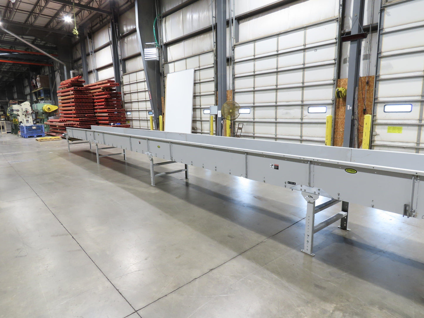 Hytrol 36"x 54' Slider Bed Conveyor Parcel Belt 1.5Hp 480V Center Drive 57 FPM