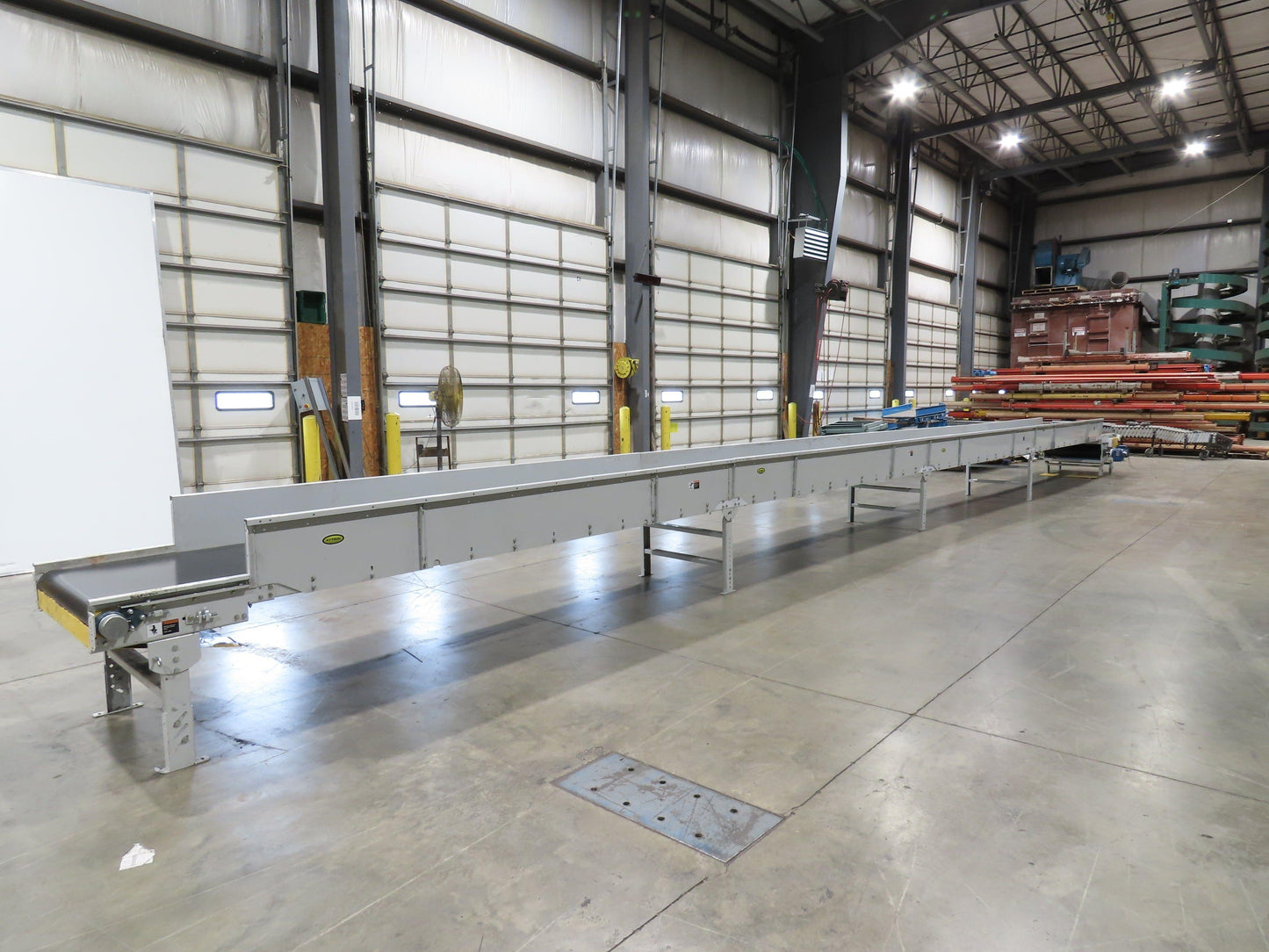 Hytrol 36"x 54' Slider Bed Conveyor Parcel Belt 1.5Hp 480V Center Drive 57 FPM