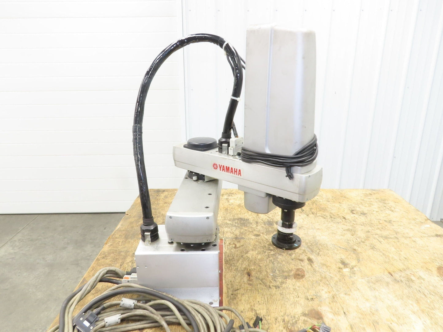 Yamaha YK500XG High Speed Robot Arm With Cables (No Controller)