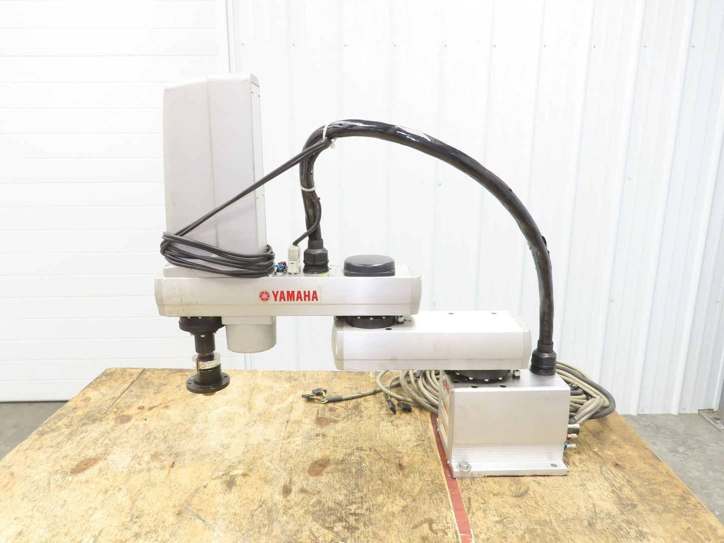 Yamaha YK500XG High Speed Robot Arm With Cables (No Controller)
