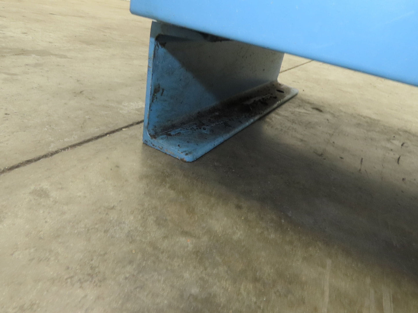 Takigen Freestanding Electrical Enclosure 1100x650x400mm 43x25x14" Disconnect