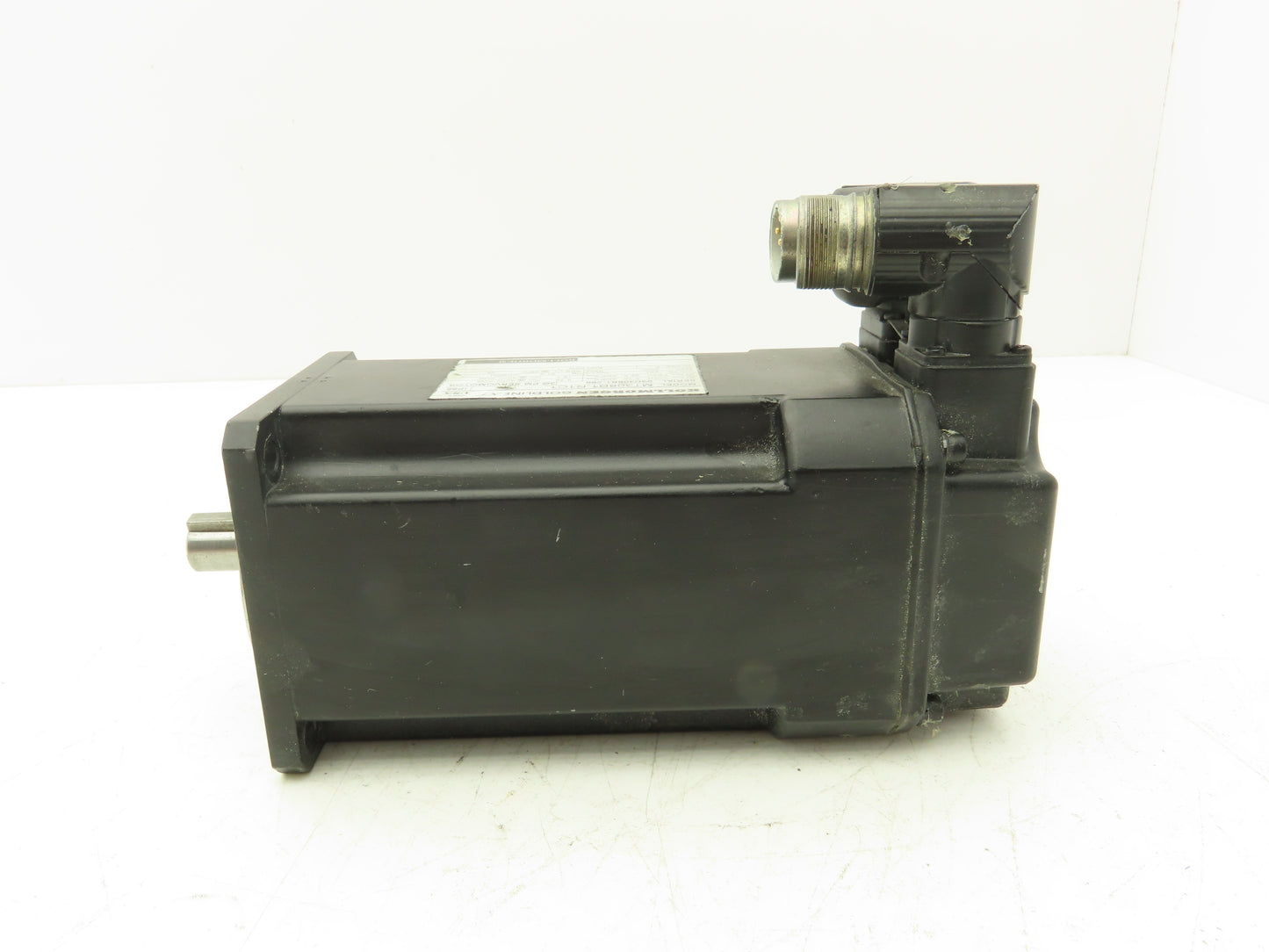 Kollmorgen MT308B1-R1C1 GoldLine XT Servo Motor 3PH 230V 3000RPM