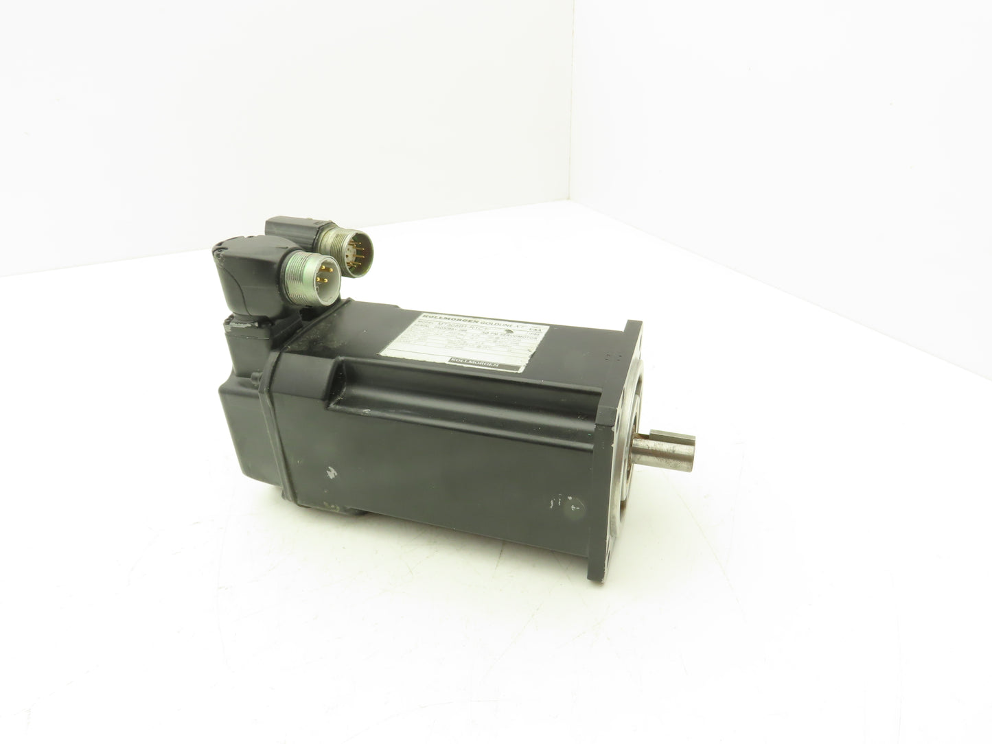 Kollmorgen MT308B1-R1C1 GoldLine XT Servo Motor 3PH 230V 3000RPM