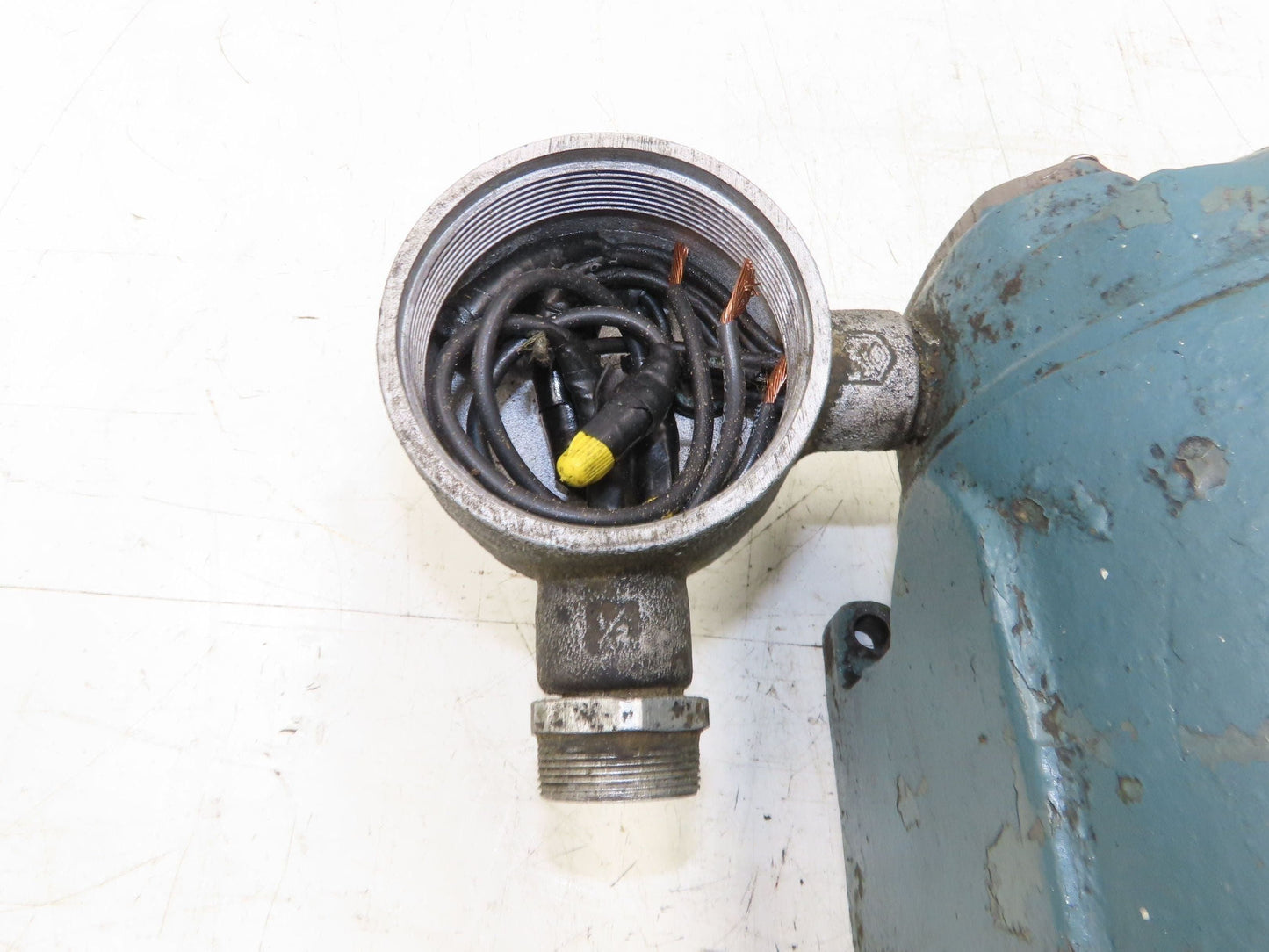 Brown & Sharpe Model 111 Hydraulic Gear Pump 3GPM 600 RPM 1/2"npt 230/460V Motor