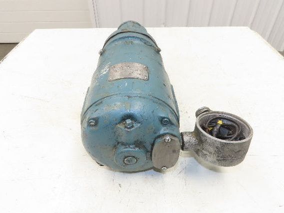 Brown & Sharpe Model 111 Hydraulic Gear Pump 3GPM 600 RPM 1/2"npt 230/460V Motor