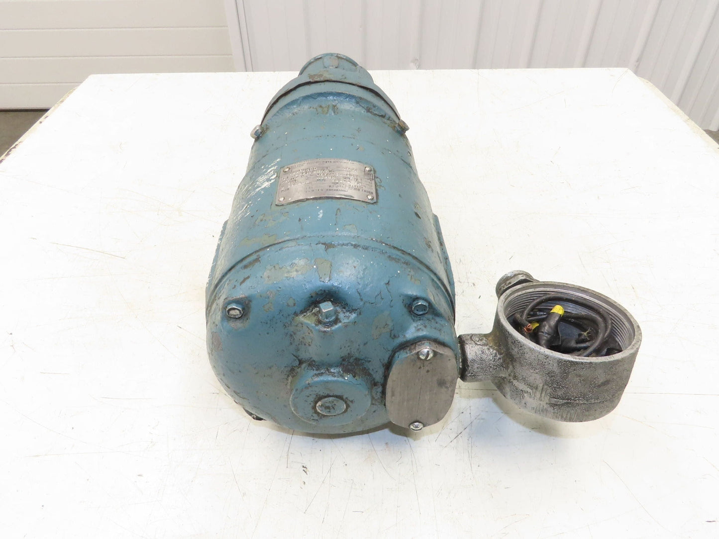 Brown & Sharpe Model 111 Hydraulic Gear Pump 3GPM 600 RPM 1/2"npt 230/460V Motor