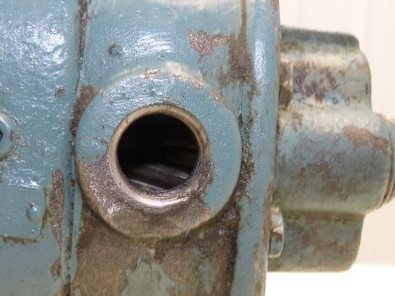 Brown & Sharpe Model 111 Hydraulic Gear Pump 3GPM 600 RPM 1/2"npt 230/460V Motor