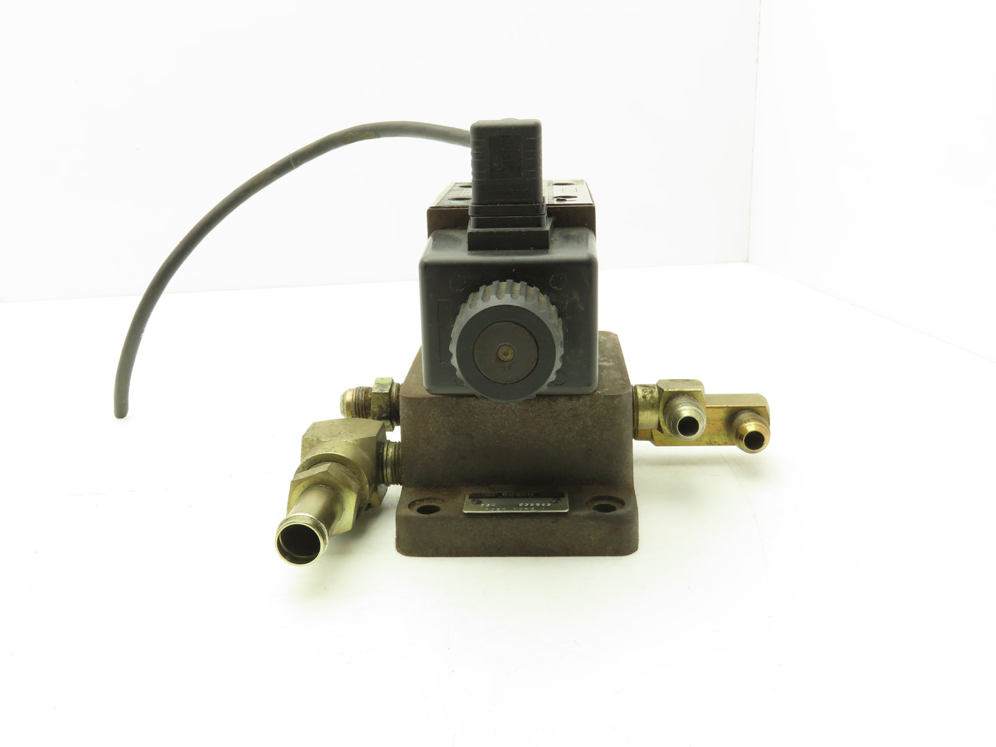 Bosch 081WV10P1V1012WS115/60 D51 Directional Solenoid Valve 115V D02K Manifold