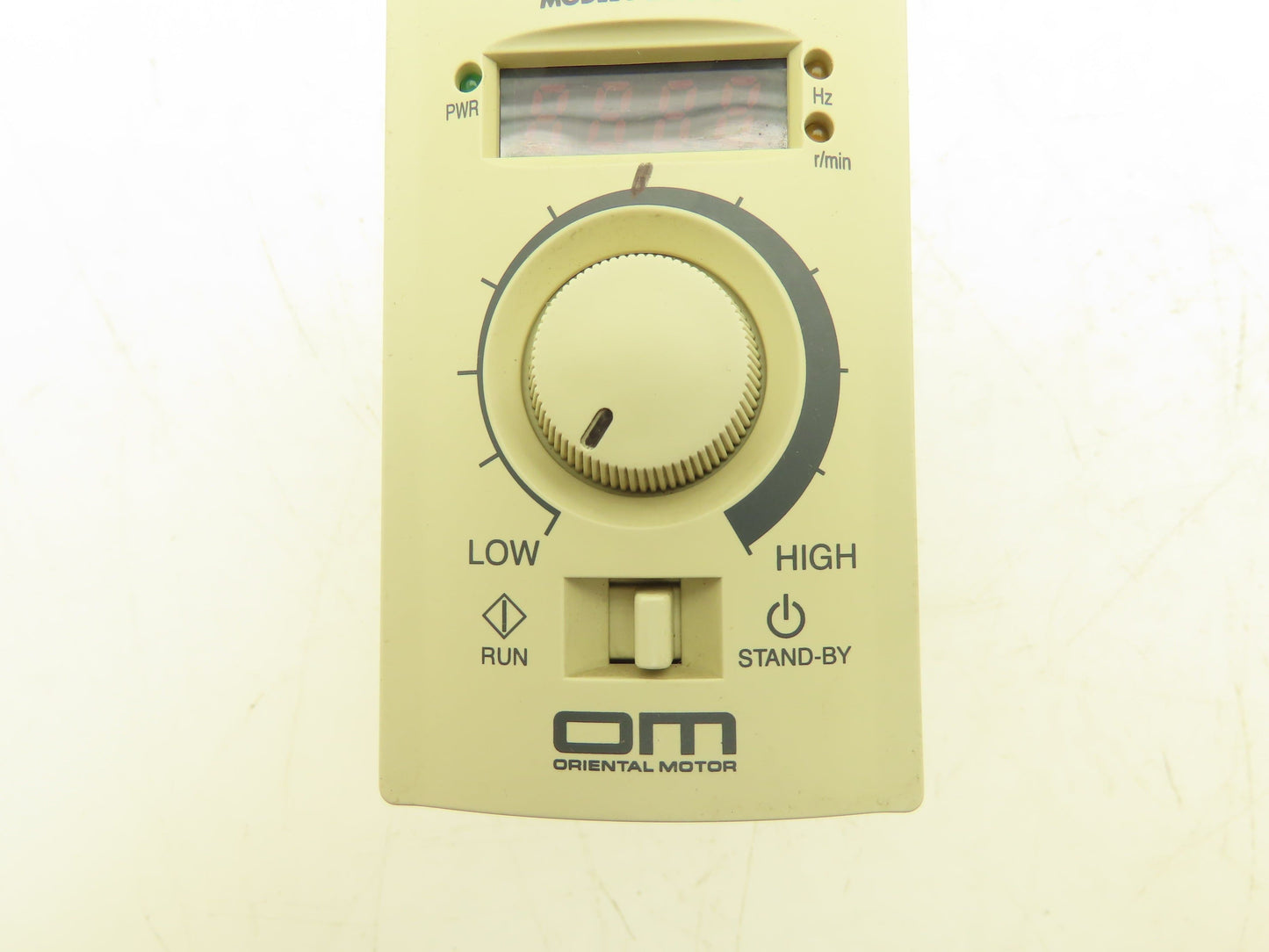 Oriental Motor Co. FE100S AC Motor Drive 240V 3PH 1A In 0-200V 0-80Hz 0.2kVA Out