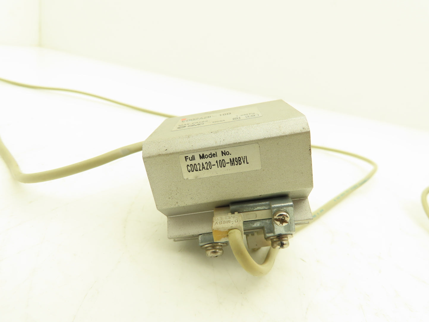 SMC CDQ2A20-10D-M9BVL Pneumatic Cylinder 20mm Bore 10mm Stroke 145 PSI Lot of 2