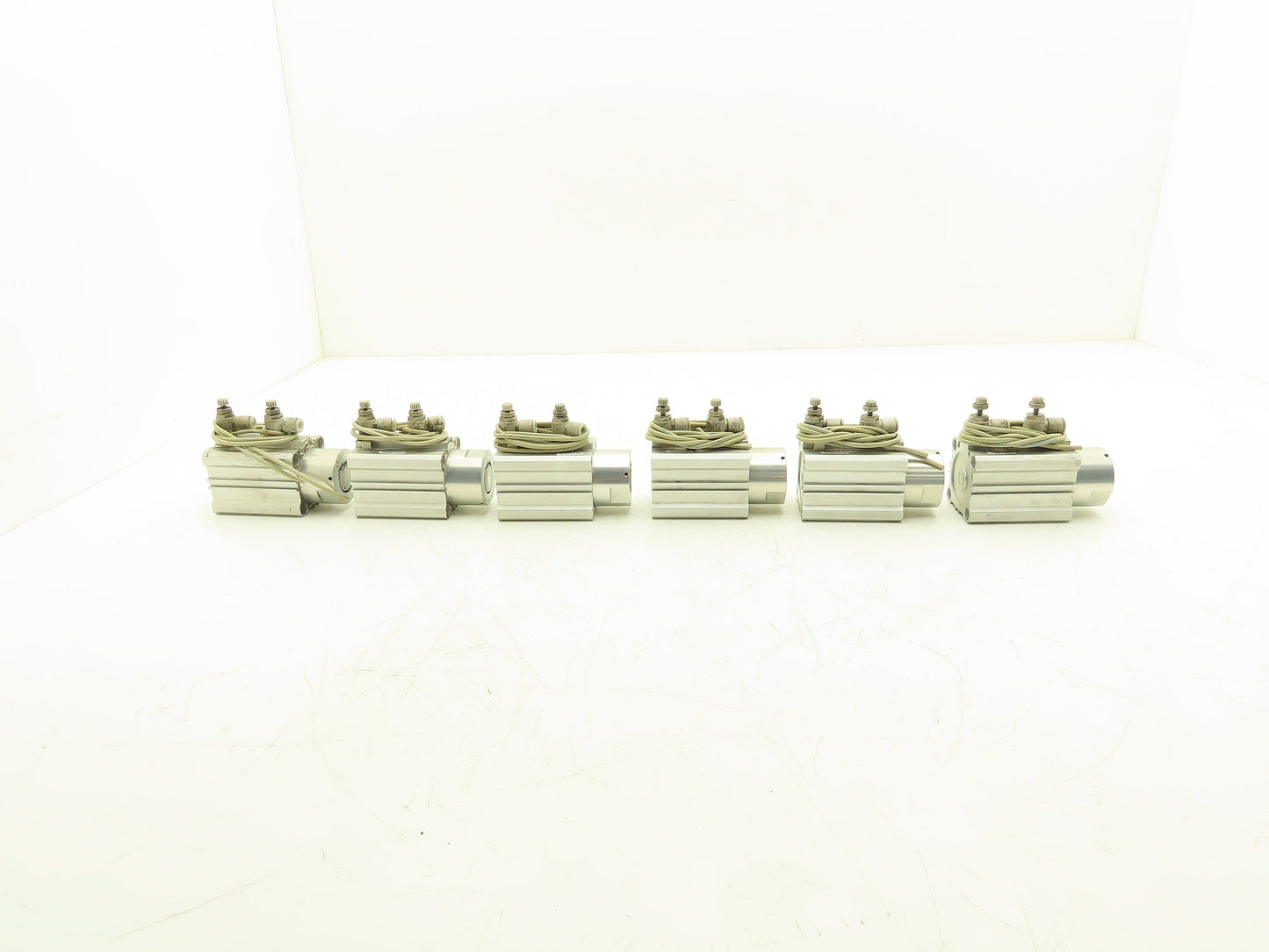SMC RSDQB40-20DK-M9BVL Pneumatic Air Cylinder 40mm Bore 20mm Stroke Lot of 6