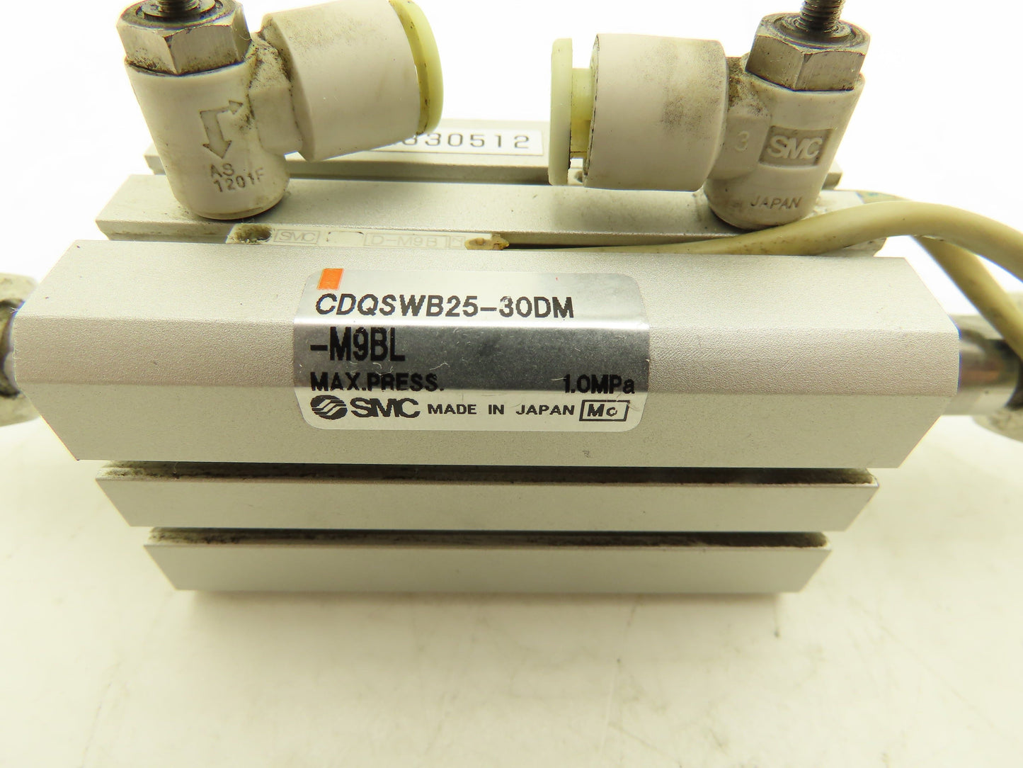 SMC CDQSWB25-30DM-M9BL Pneumatic Air Cylinder Double End 5mm Stroke Lot of 2