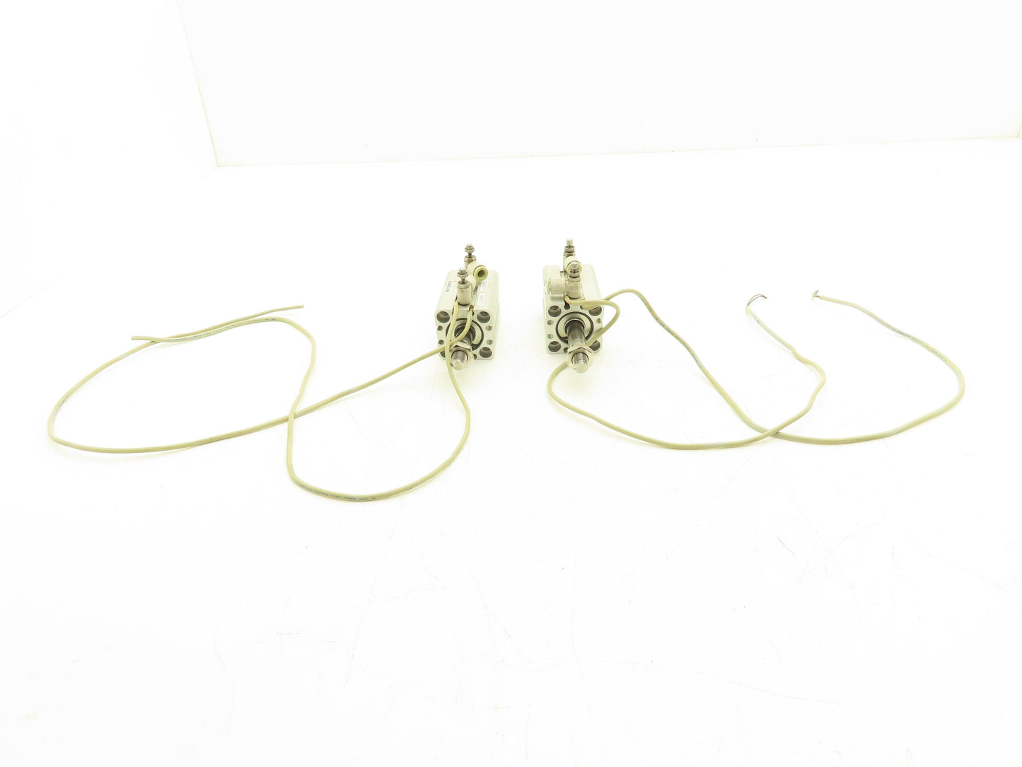 SMC CDQSWB25-30DM-M9BL Pneumatic Air Cylinder Double End 5mm Stroke Lot of 2