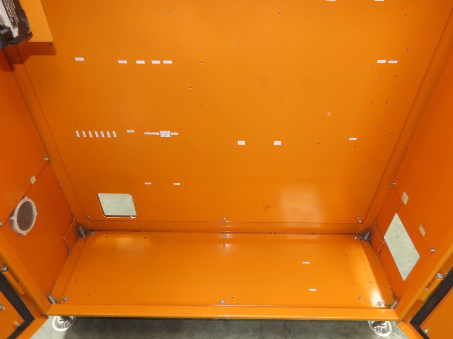 Takigen Freestanding Electrical Enclosure 1100x1100x300mm 40A Disconnect