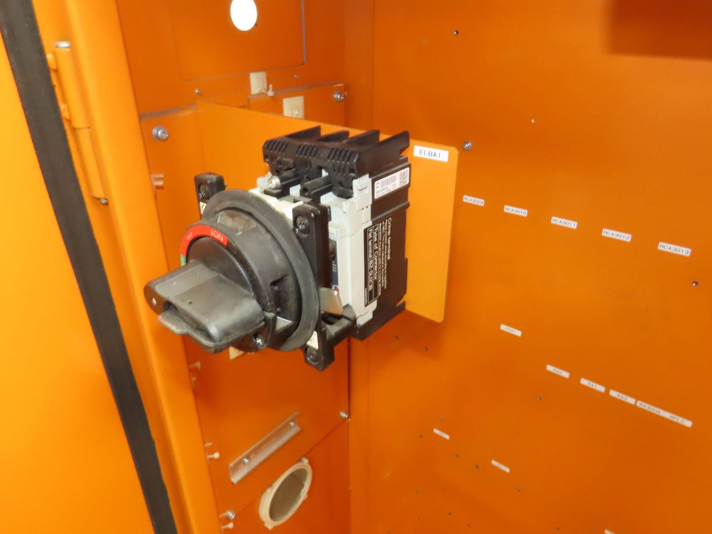 Takigen Freestanding Electrical Enclosure 1100x1000x300mm 40A Disconnect