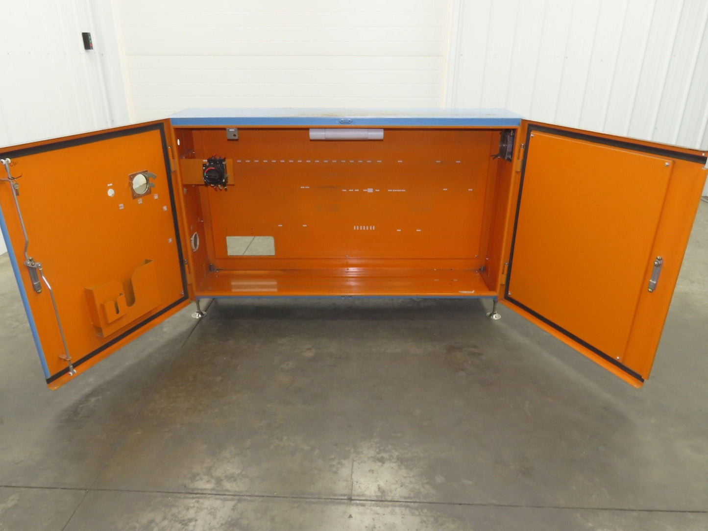 Takigen Freestanding Electrical Enclosure 900x1600x350mm 50A Disconnect