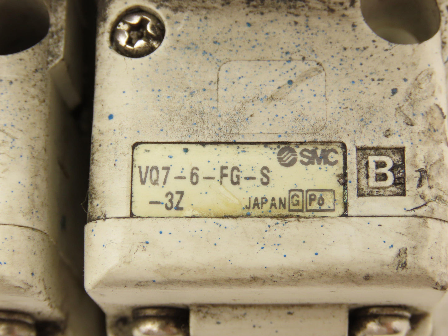 SMC VQ7-6-FG-S-3Z  4-Station Pneumatic Solenoid Valve Manifold 24VDC 3/8" Ports