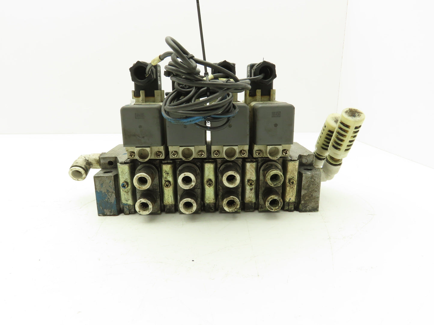 SMC VQ7-6-FG-S-3Z  4-Station Pneumatic Solenoid Valve Manifold 24VDC 3/8" Ports