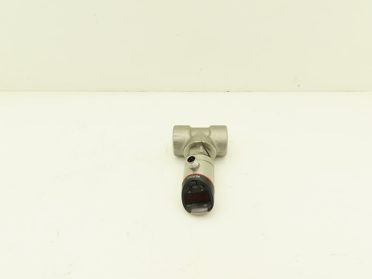 Keyence GP-M250 Digital Pressure Sensor  *Bad Seal*