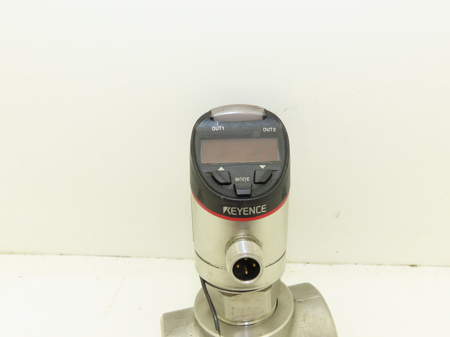 Keyence GP-M250 Digital Pressure Sensor  *Bad Seal*