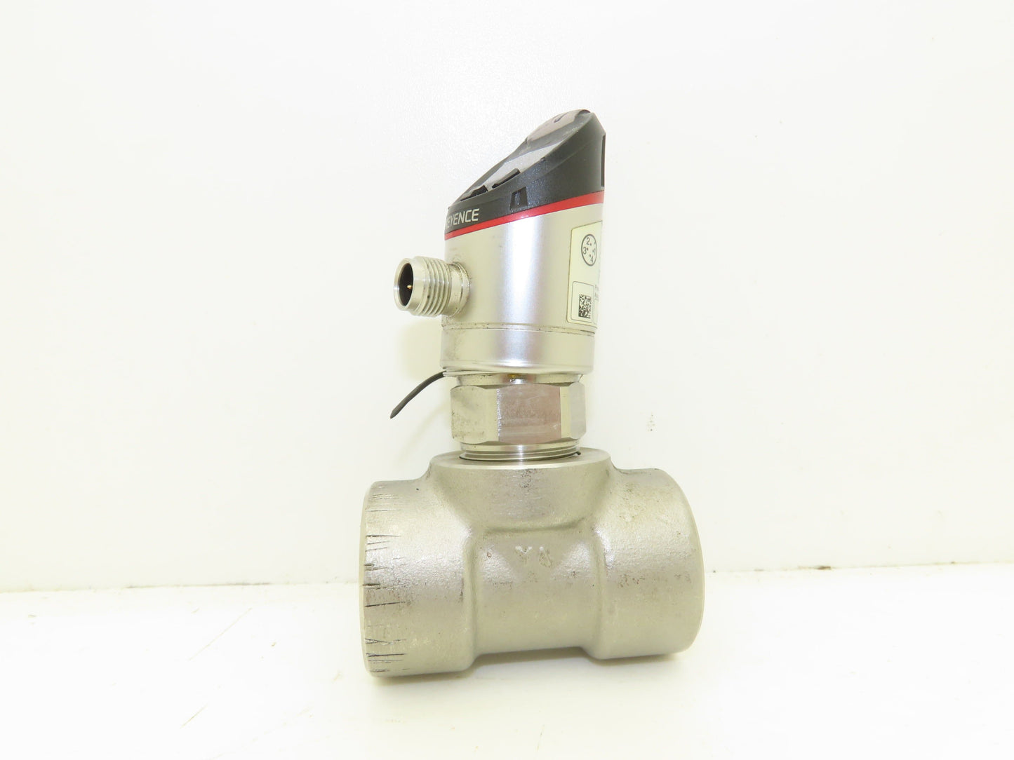 Keyence GP-M250 Digital Pressure Sensor  *Bad Seal*