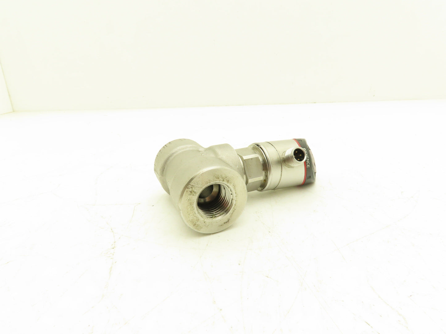 Keyence GP-M250 Digital Pressure Sensor  *Bad Seal*