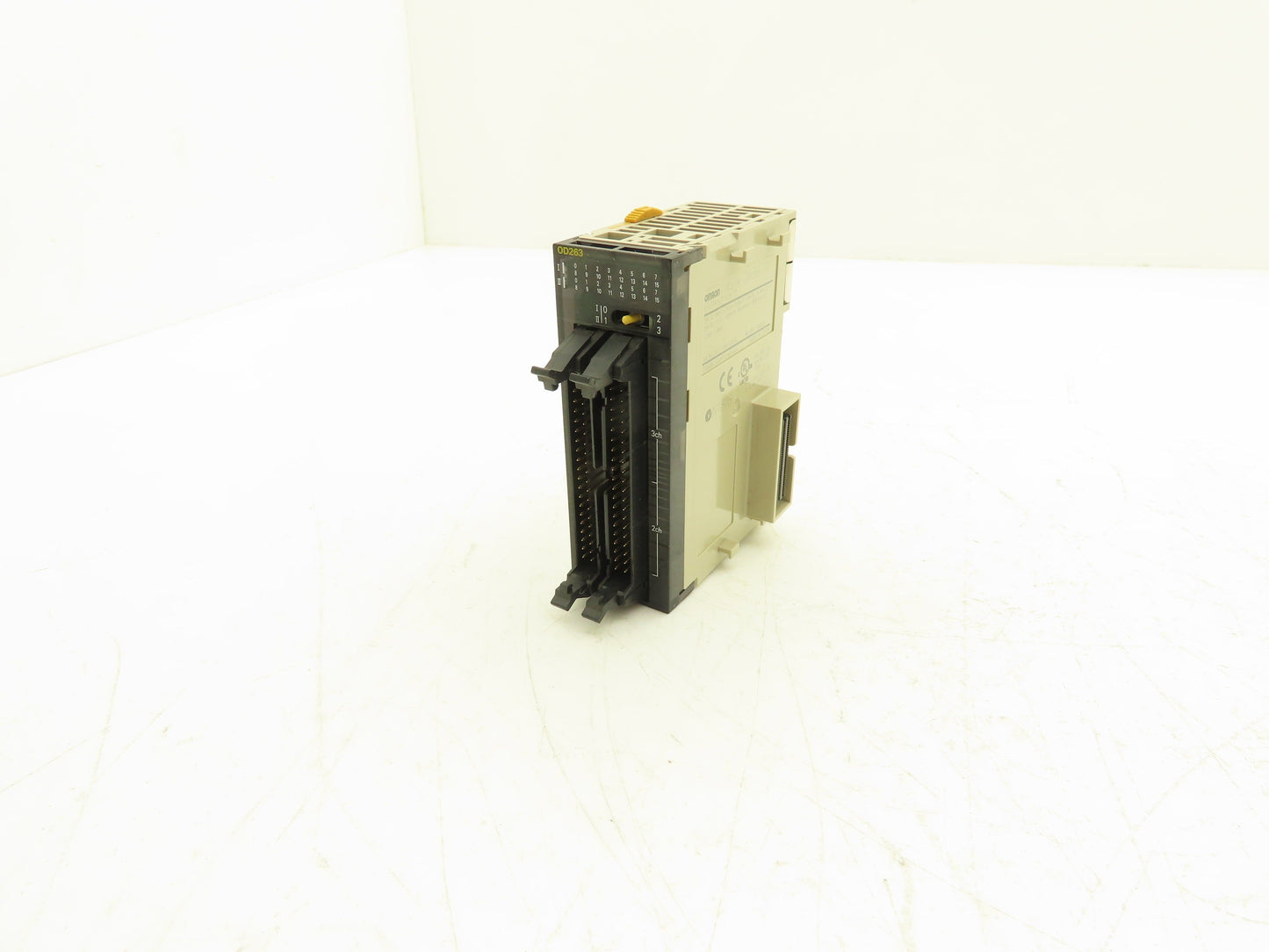 Omron CJ1W-OD263 Output Unit Module 24VDC