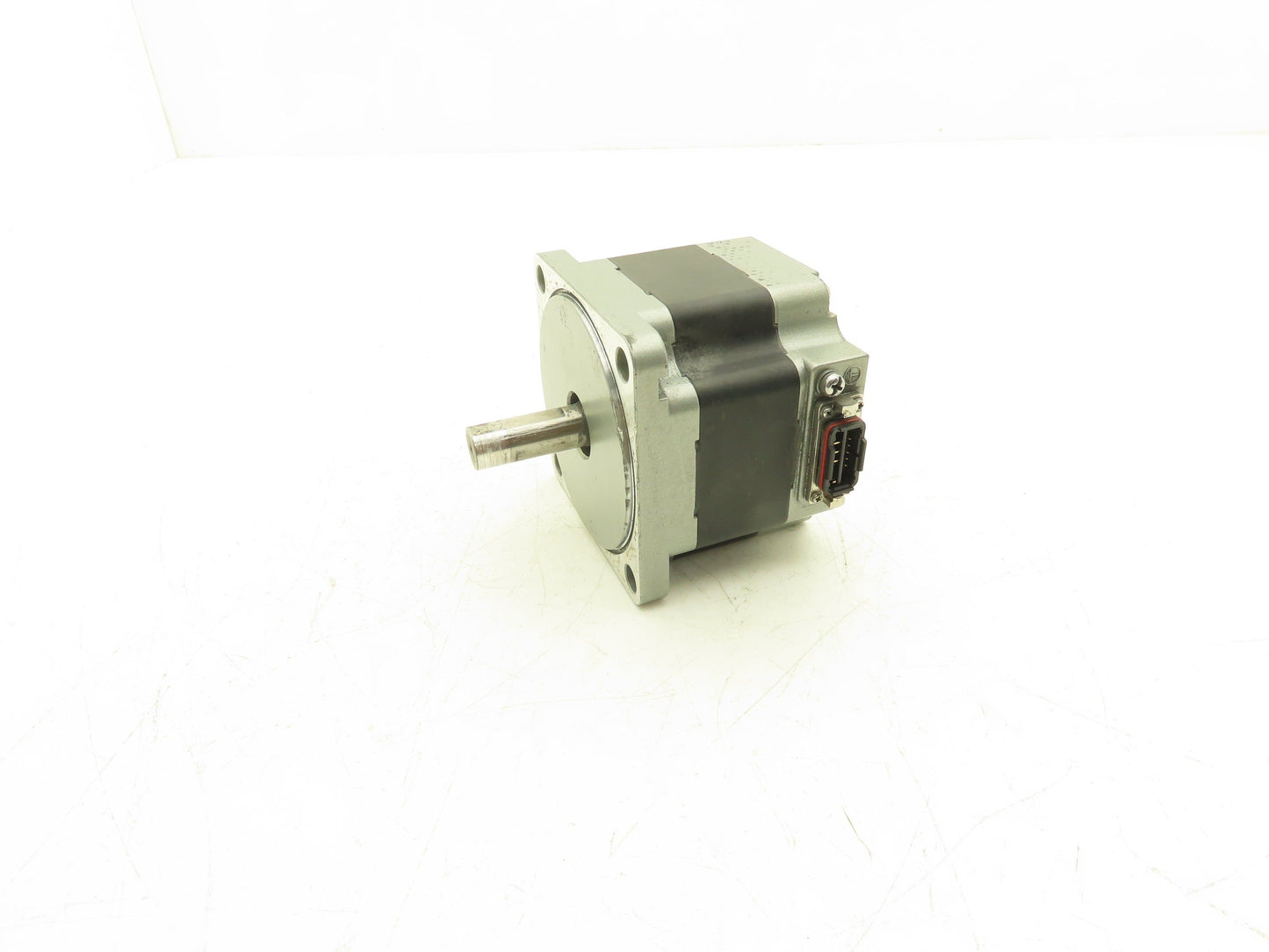 Oriental Motor BLM5400HP-ACS Brushless Stepper Motor 0-240VAC 0-333Hz 3000 RPM