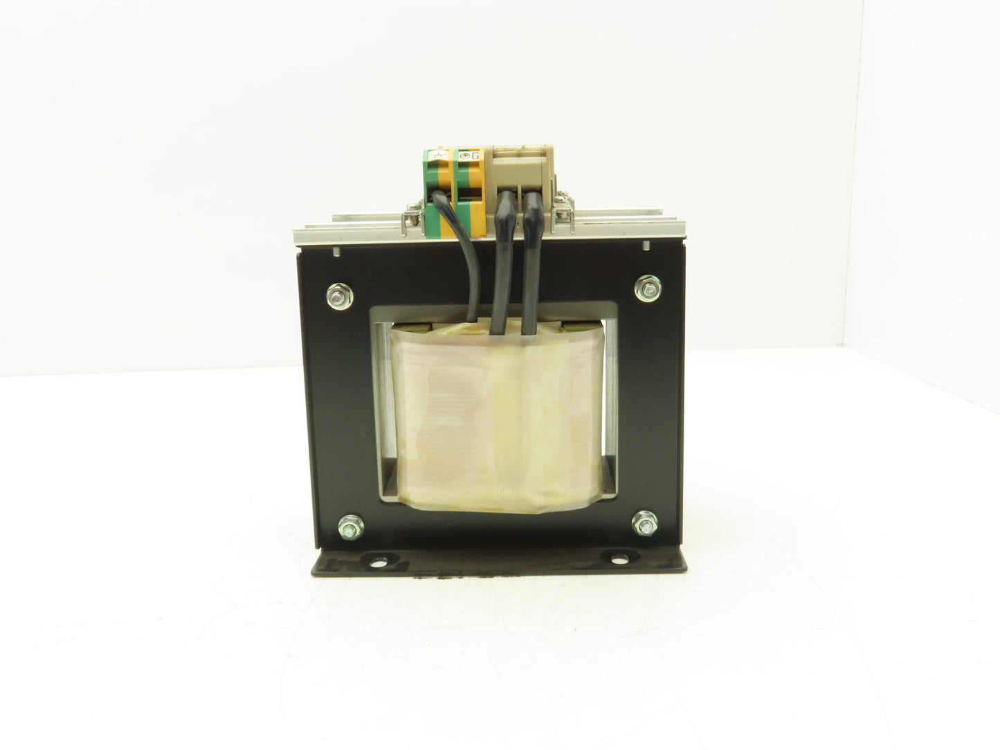 Toyozumi ES21-01KB1 Step Down Transformer 1Kva 200/230/240V to 100V 10A 50/60Hz