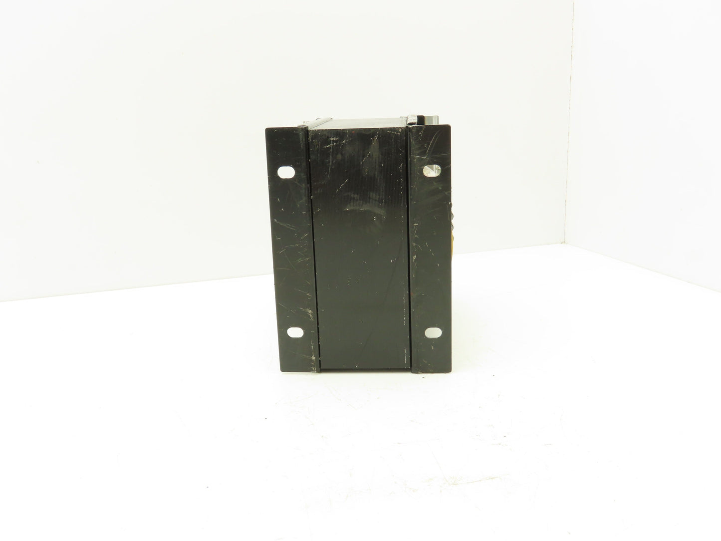 Toyozumi ES21-01KB1 Step Down Transformer 1Kva 200/230/240V to 100V 10A 50/60Hz
