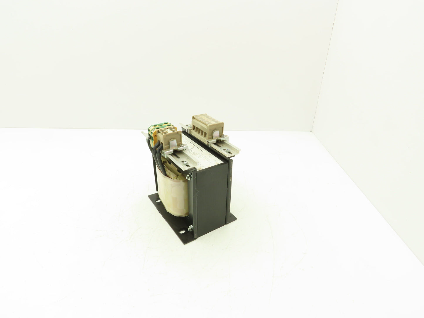 Toyozumi ES21-01KB1 Step Down Transformer 1Kva 200/230/240V to 100V 10A 50/60Hz