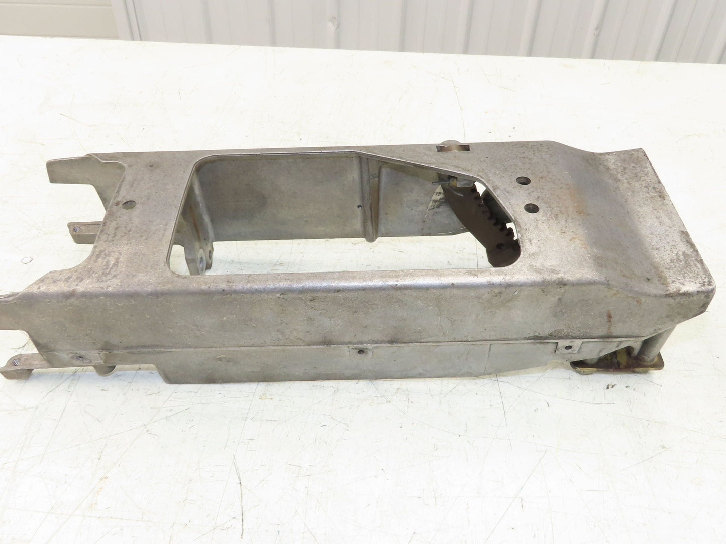 Hyster E60XM-33 Forklift Steering Column Bracket Adjustable