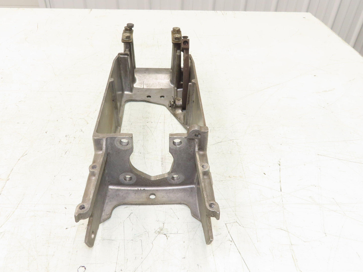Hyster E60XM-33 Forklift Steering Column Bracket Adjustable