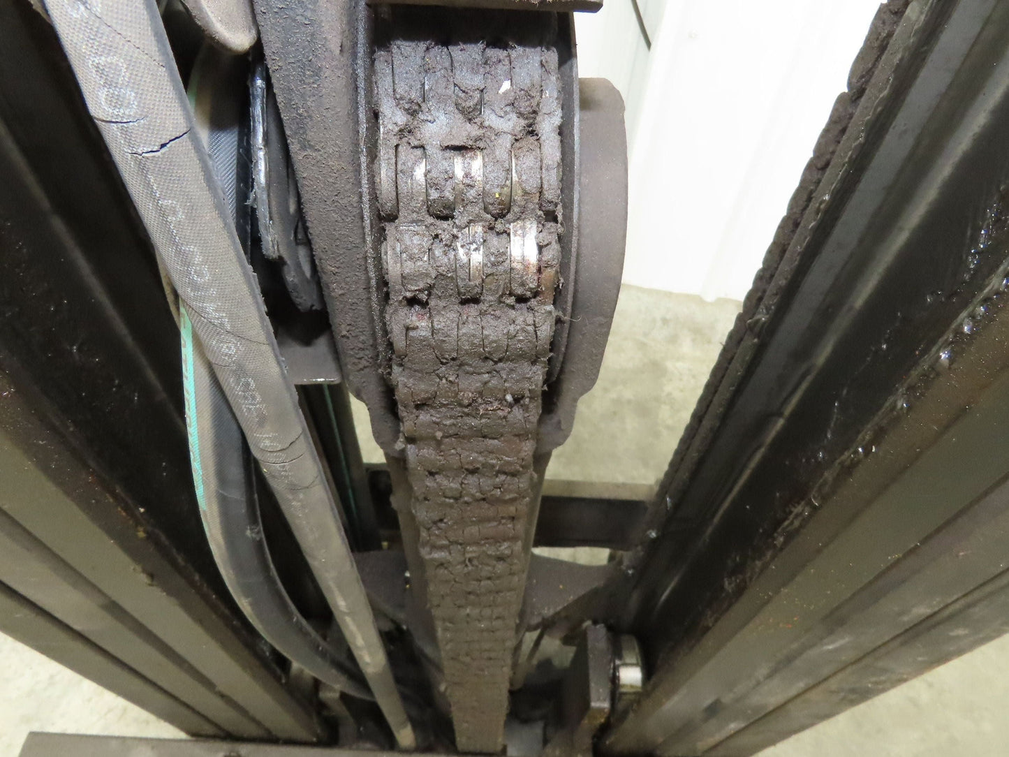 Hyster E30Z Forklift 3 Stage Mast 187" @ 2800LB From Hyster E30Z