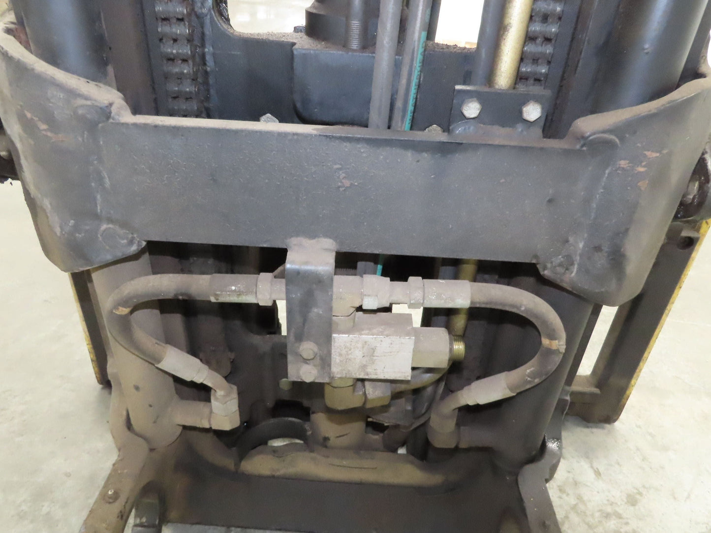 Hyster E30Z Forklift 3 Stage Mast 187" @ 2800LB From Hyster E30Z