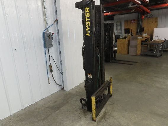 Hyster E30Z Forklift 3 Stage Mast 187" @ 2800LB From Hyster E30Z