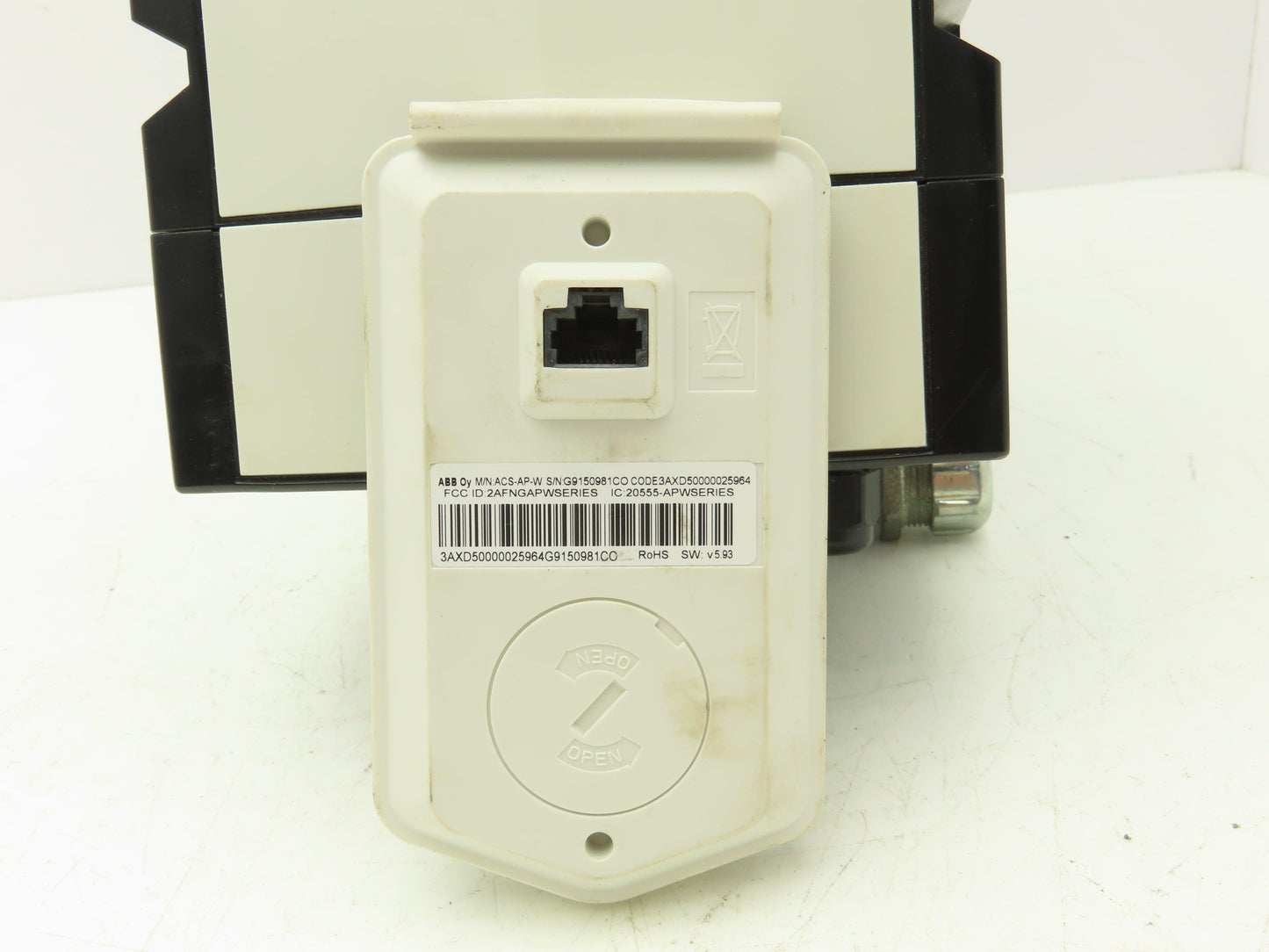 ABB ACS880-01-11A0-5 Variable Speed Inverter Drive VFD 7.5Hp 380/480VAC 3PH