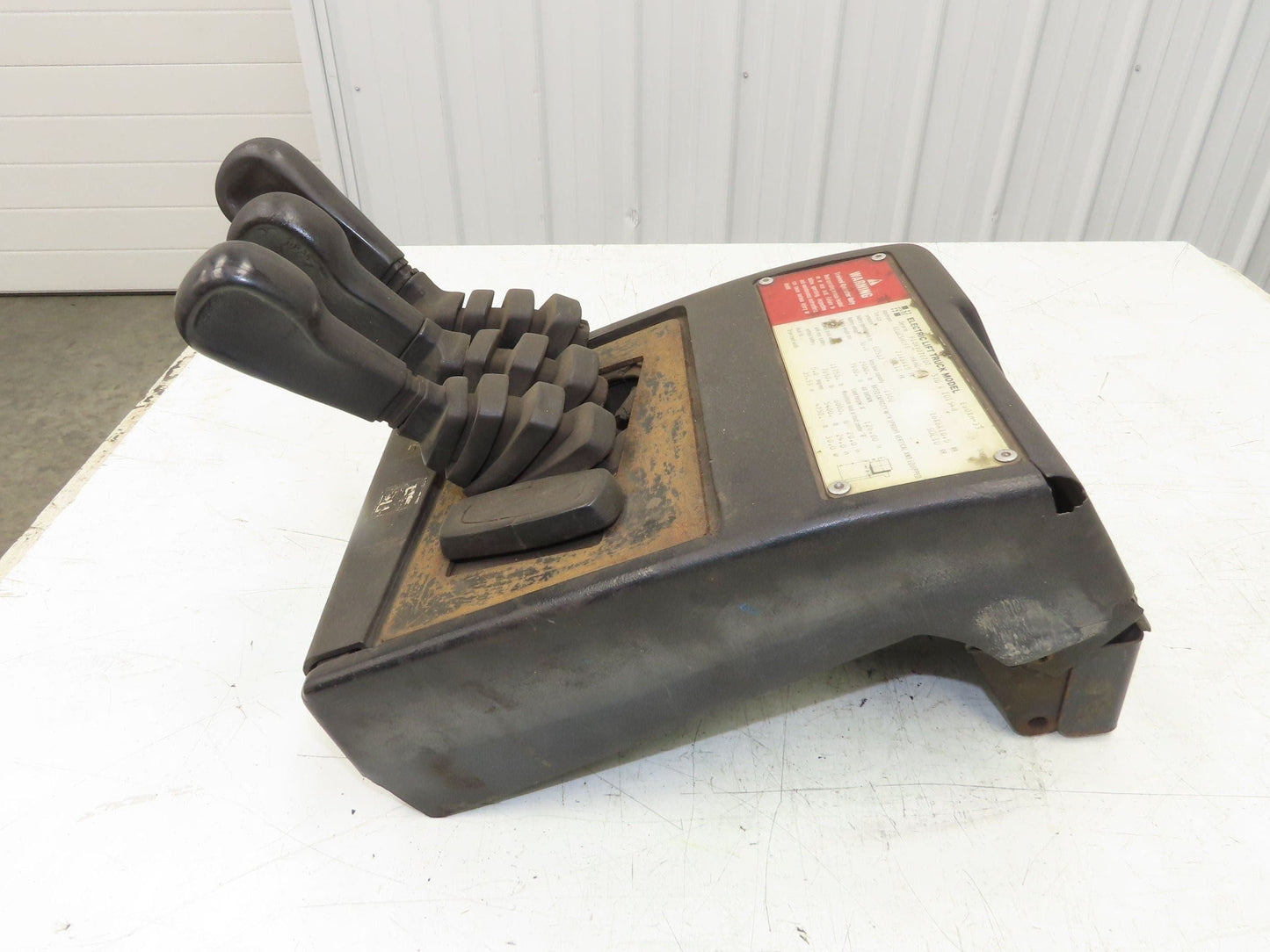 Hyster E60XM-33 Forklift Sideshift 3 Lever Controls And Model Label