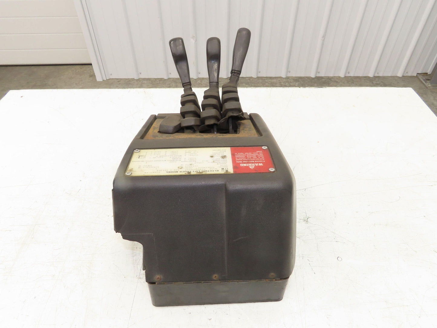 Hyster E60XM-33 Forklift Sideshift 3 Lever Controls And Model Label