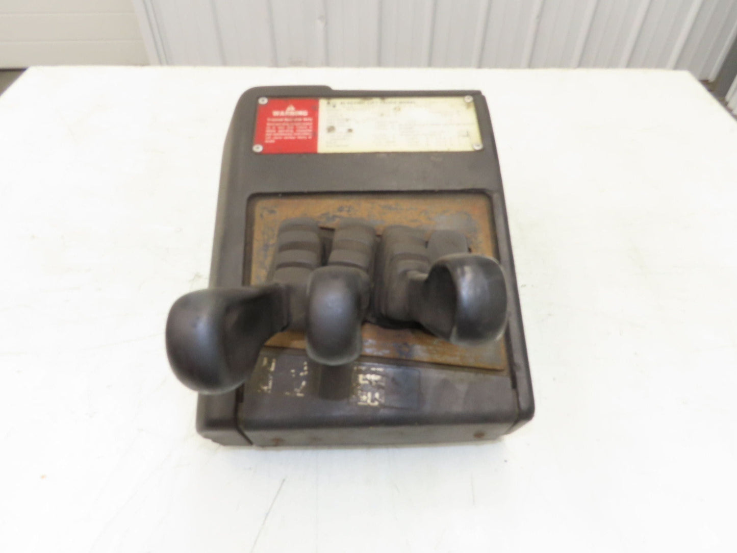 Hyster E60XM-33 Forklift Sideshift 3 Lever Controls And Model Label