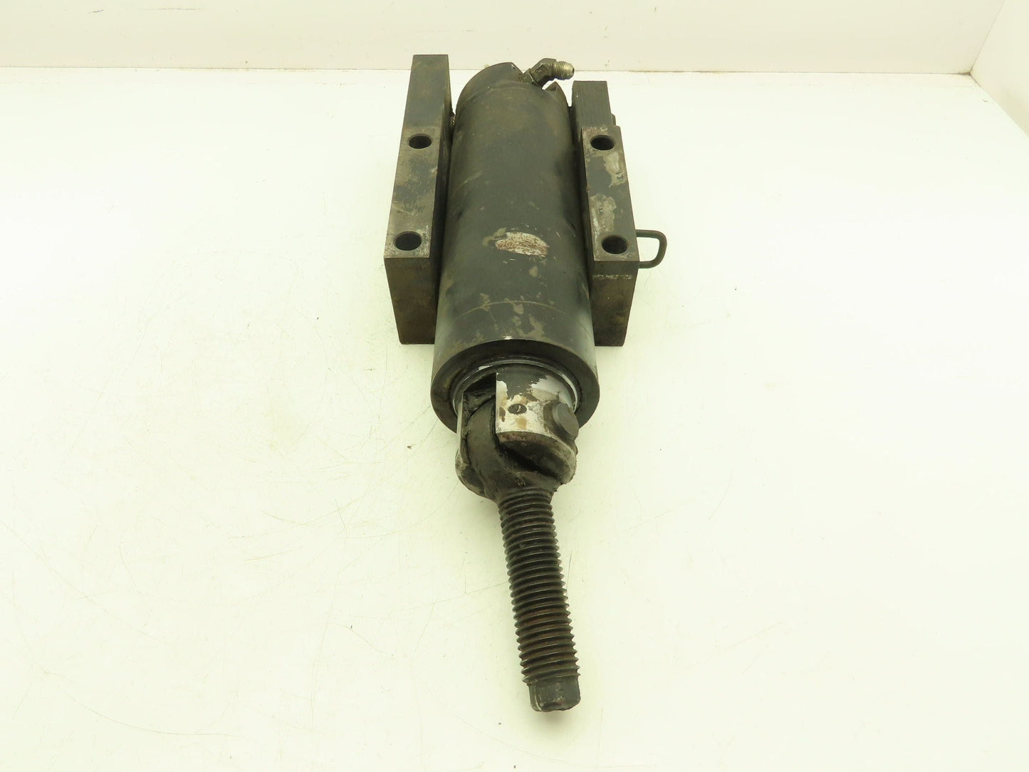 Crown PE 3000 Series PE3540-60 Pallet Jack Hydraulic Cylinder 6"Stroke 2.5"Bore