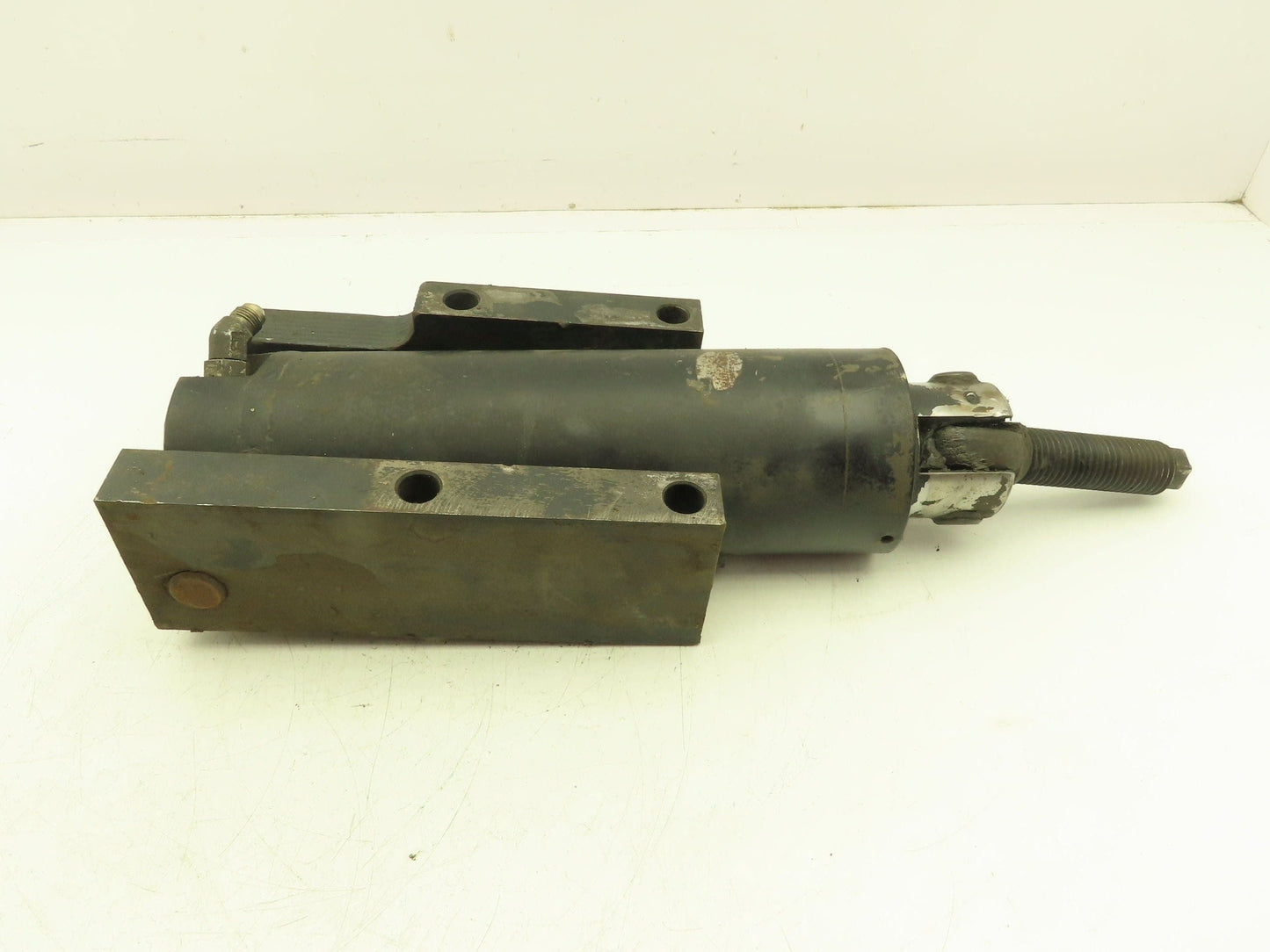 Crown PE 3000 Series PE3540-60 Pallet Jack Hydraulic Cylinder 6"Stroke 2.5"Bore