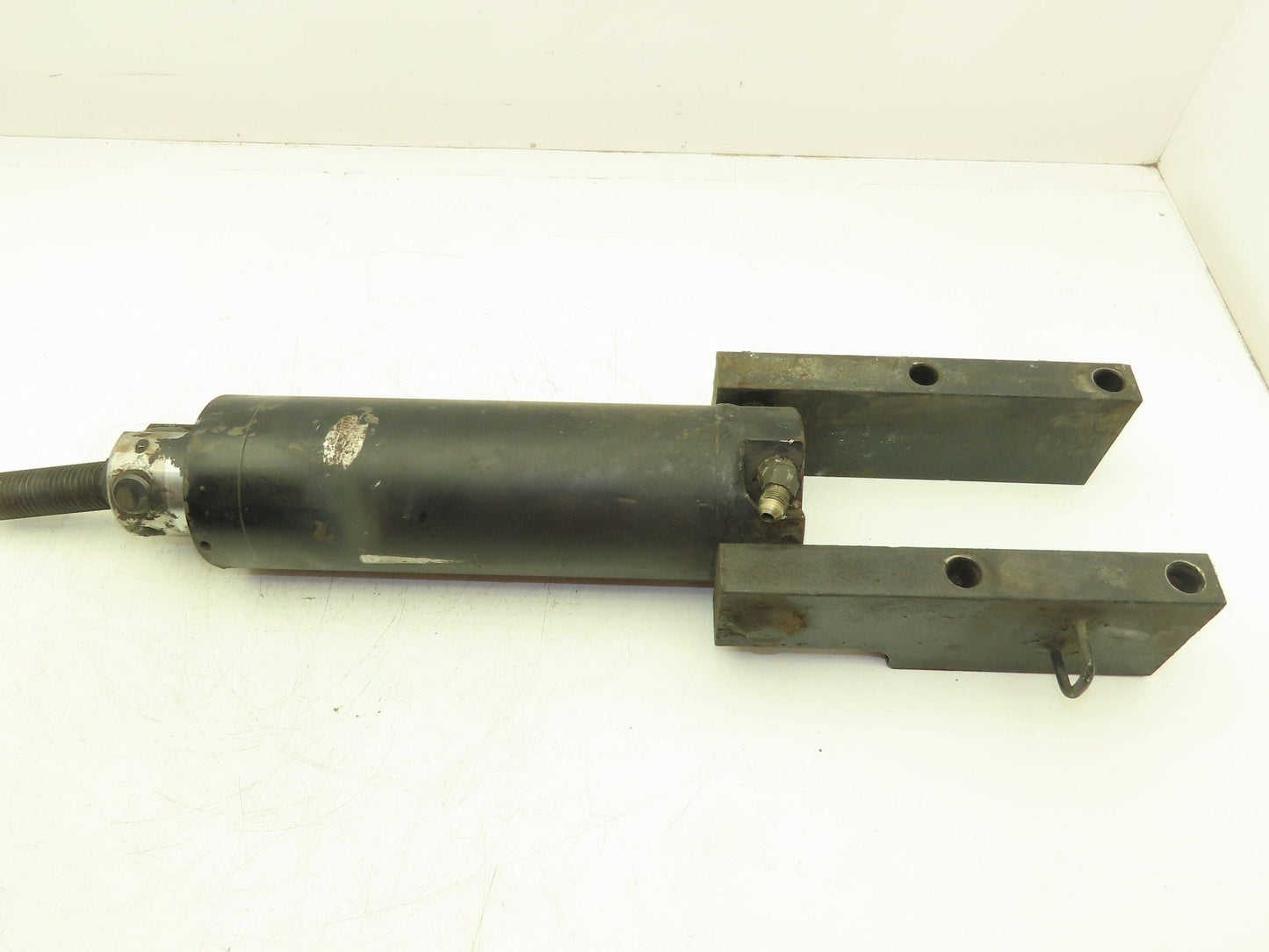 Crown PE 3000 Series PE3540-60 Pallet Jack Hydraulic Cylinder 6"Stroke 2.5"Bore