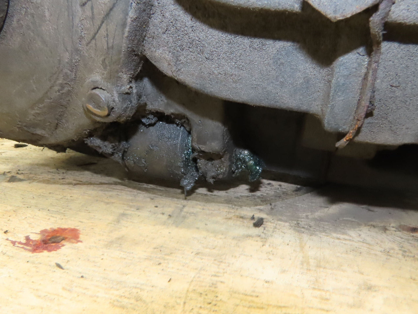 Crown PE 3000 Series PE3540-60 Pallet Jack Rear Drive Assembly Wheel Motor