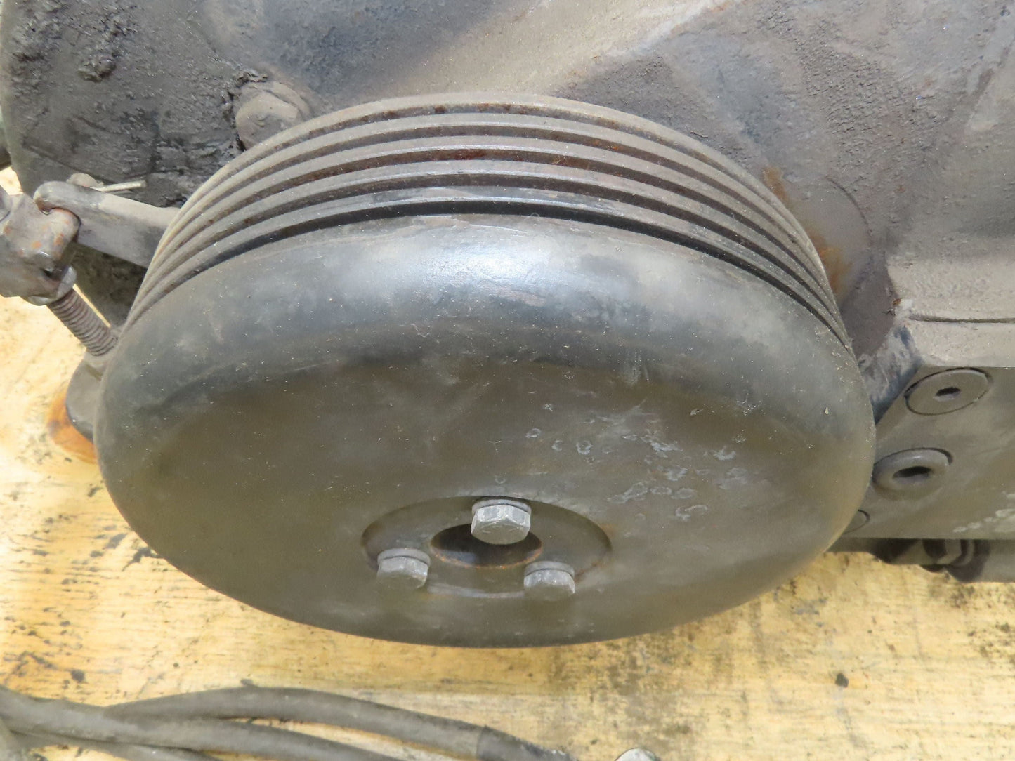 Crown PE 3000 Series PE3540-60 Pallet Jack Rear Drive Assembly Wheel Motor